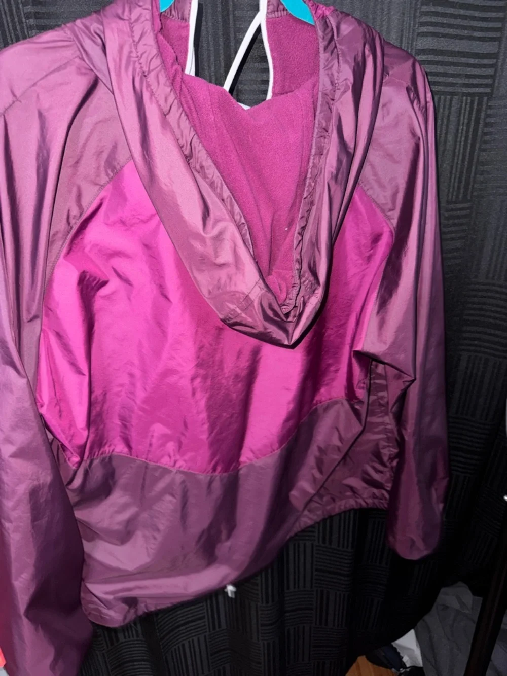 Columbia Two-Tone Purple Windbreaker Jacket - Picture 3 of 3